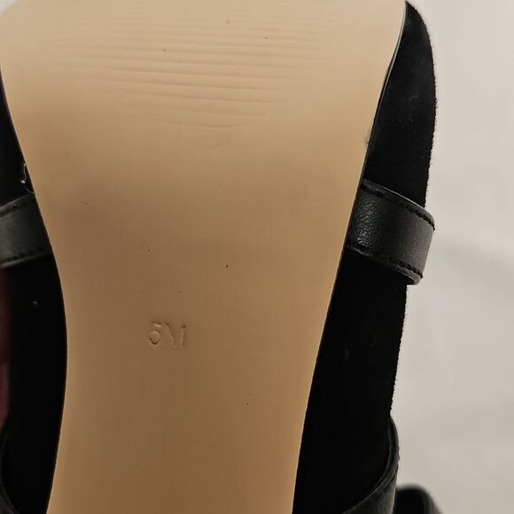 Elegant Black Stiletto Heels - Picture 12 of 16